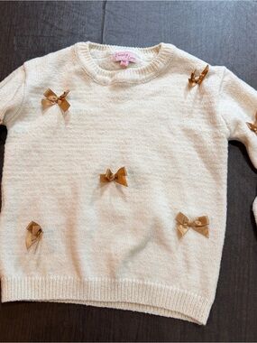 Paisley Lane Girls Size 10 Cream Sweater with Gold Bows